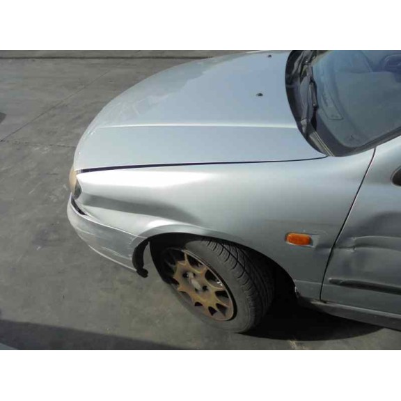 nissan primera berlina (p11) del año 2000