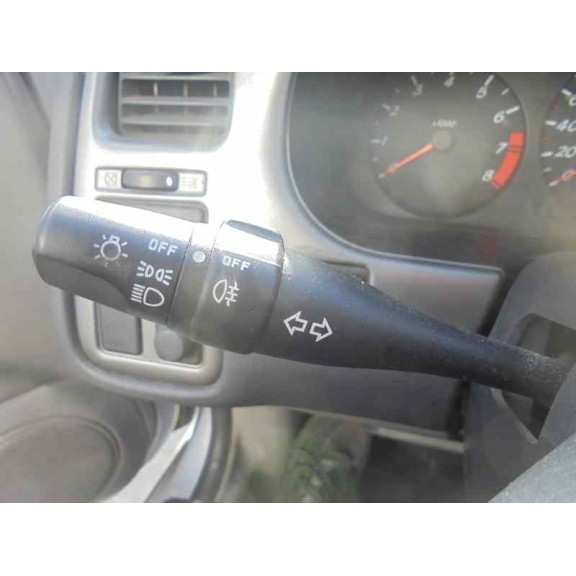 nissan primera berlina (p11) del año 2000