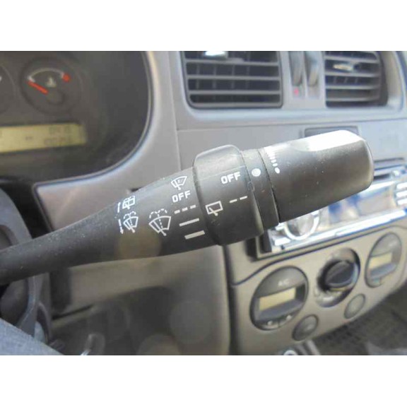 nissan primera berlina (p11) del año 2000