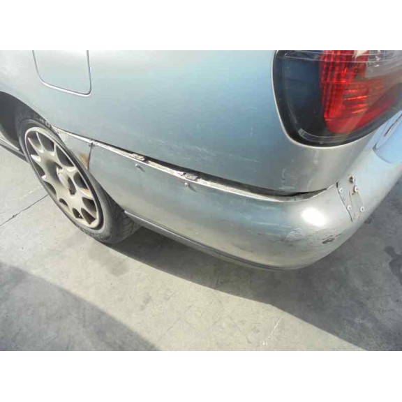 nissan primera berlina (p11) del año 2000