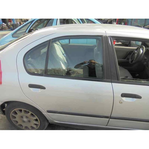 nissan primera berlina (p11) del año 2000