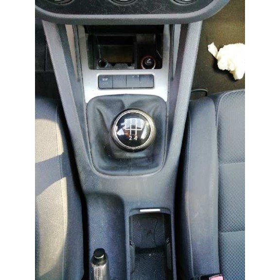 volkswagen golf v berlina (1k1) del año 2004