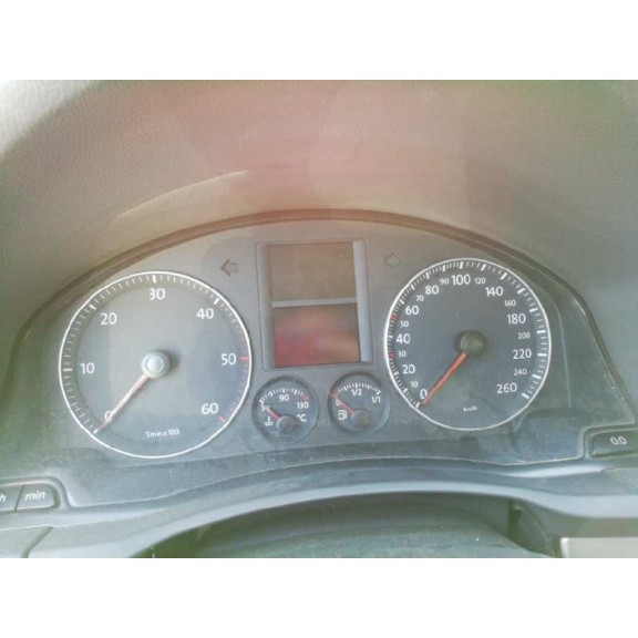 volkswagen golf v berlina (1k1) del año 2004