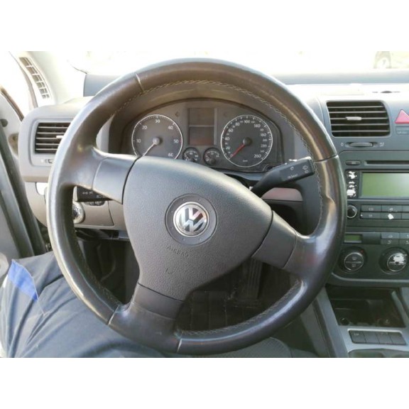 volkswagen golf v berlina (1k1) del año 2004