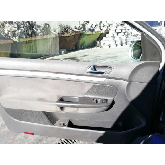 volkswagen golf v berlina (1k1) del año 2004