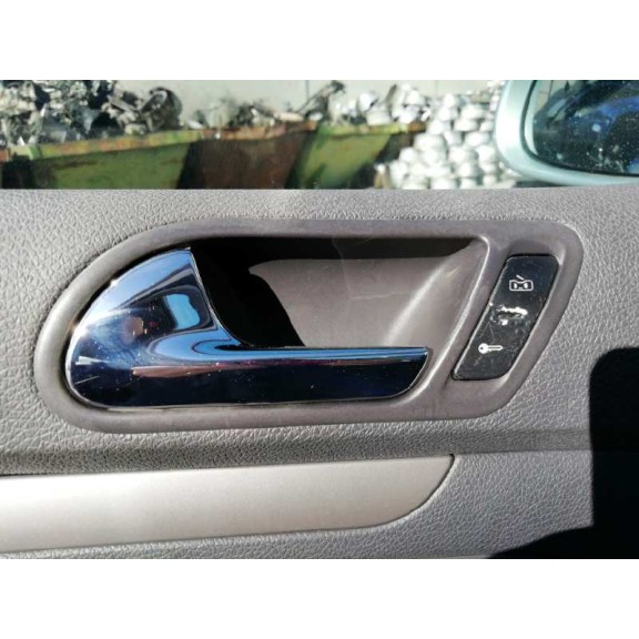 volkswagen golf v berlina (1k1) del año 2004