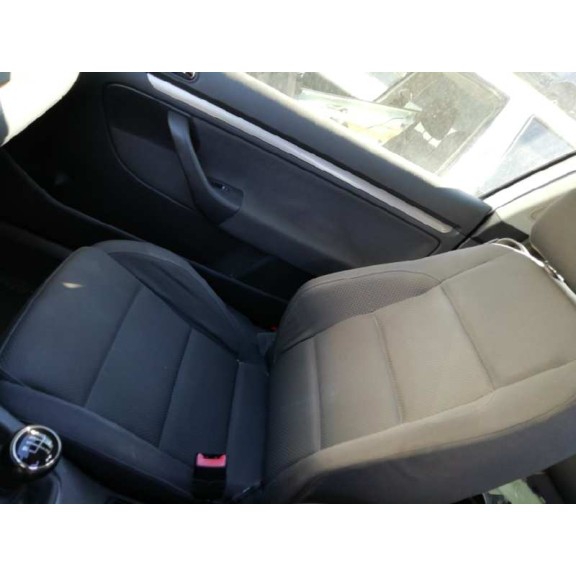 volkswagen golf v berlina (1k1) del año 2004