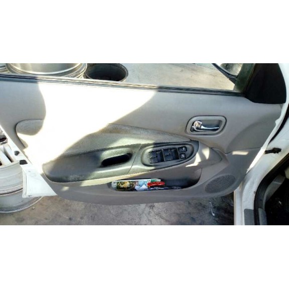 nissan almera (n16/e) del año 2000