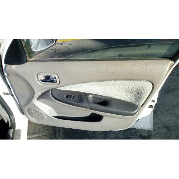 nissan almera (n16/e) del año 2000