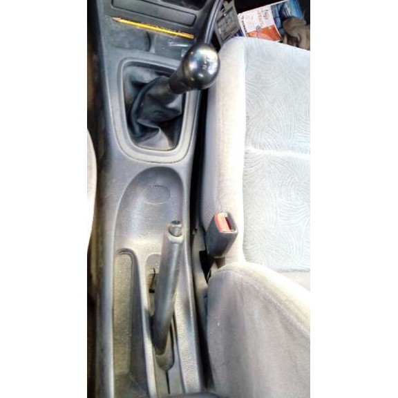 nissan almera (n16/e) del año 2000