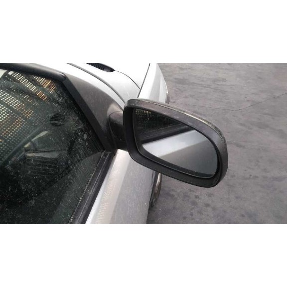 opel corsa c del año 2003