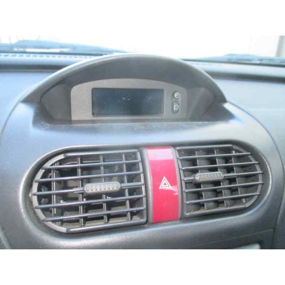 opel corsa c del año 2001