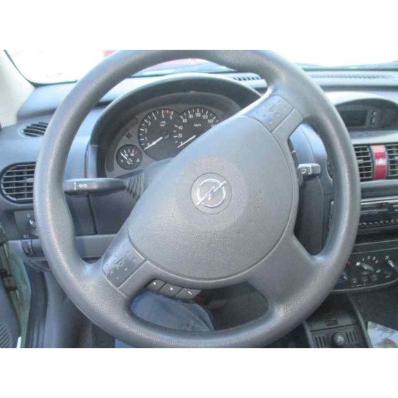 opel corsa c del año 2001