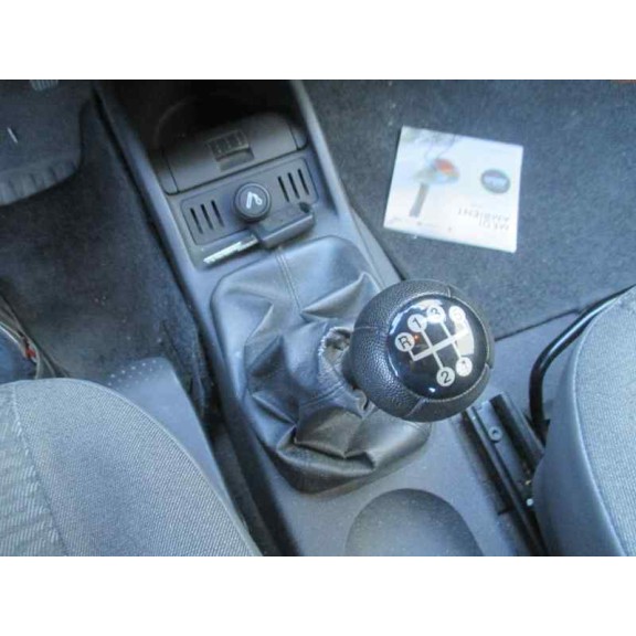 opel corsa c del año 2001