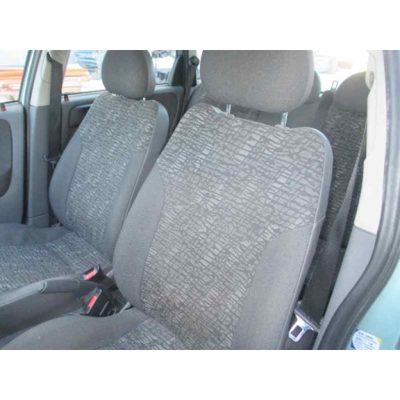 opel corsa c del año 2001