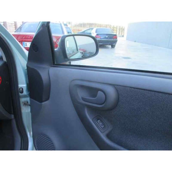 opel corsa c del año 2001
