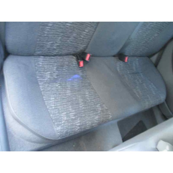 opel corsa c del año 2001