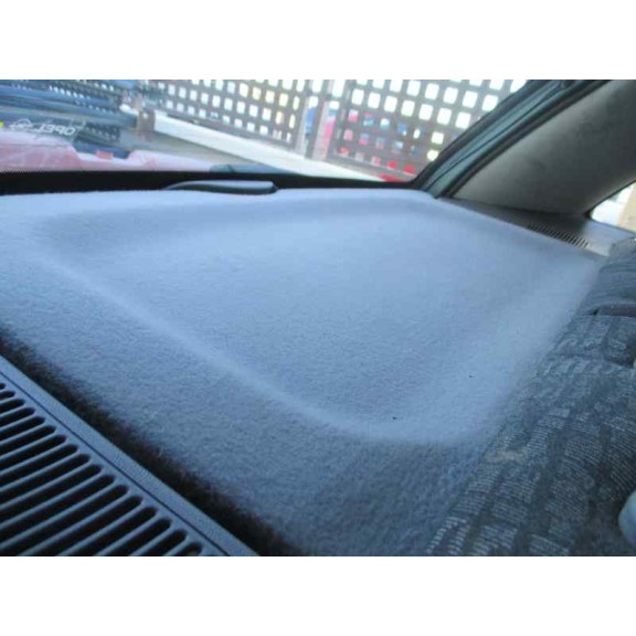 opel corsa c del año 2001