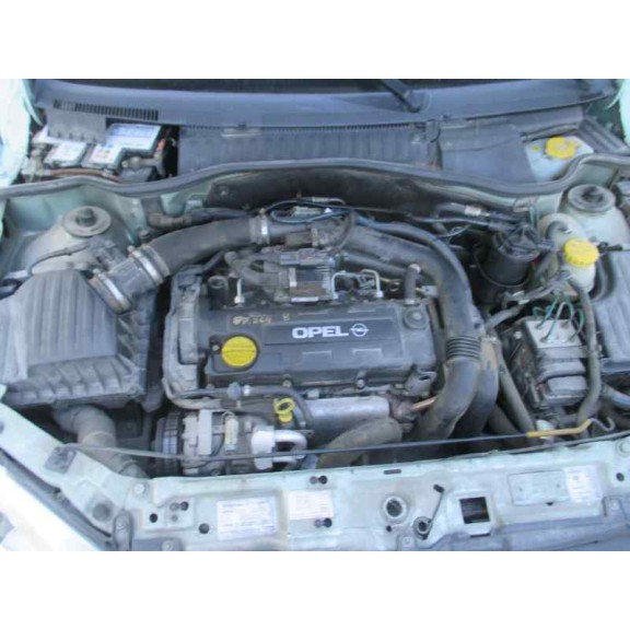 opel corsa c del año 2001