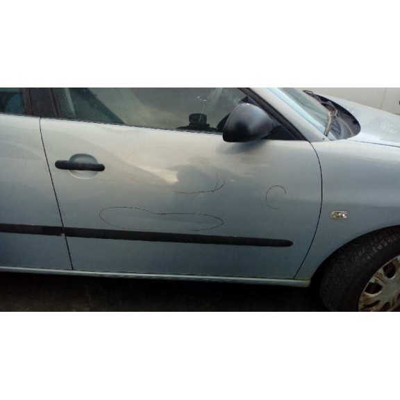 seat ibiza (6l1) del año 2002