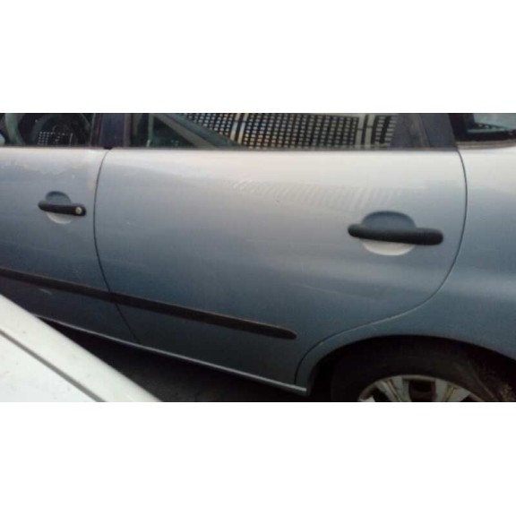 seat ibiza (6l1) del año 2002