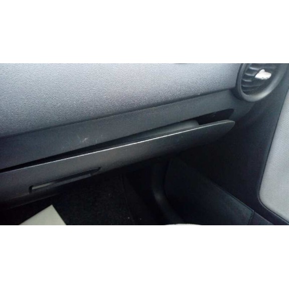 seat ibiza (6l1) del año 2002