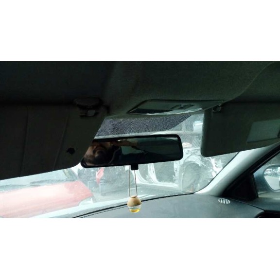 seat ibiza (6l1) del año 2002