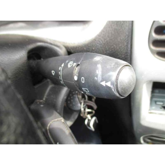 peugeot 206 berlina del año 2003