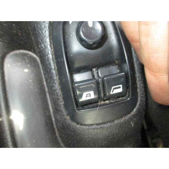 peugeot 206 berlina del año 2003