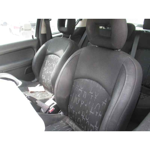 peugeot 206 berlina del año 2003