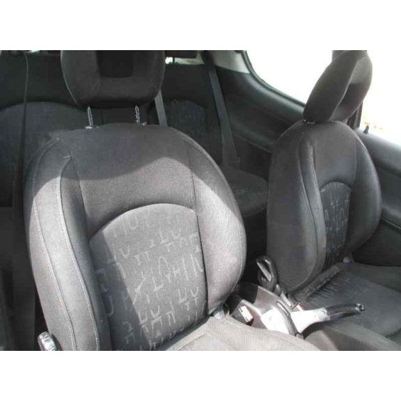 peugeot 206 berlina del año 2003