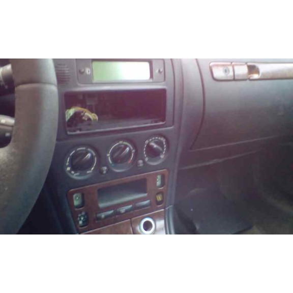 citroën xsara berlina del año 2001