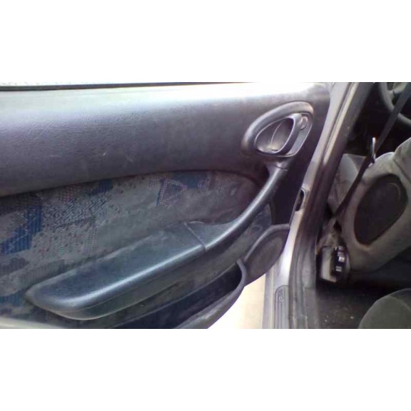 citroën xsara berlina del año 2001