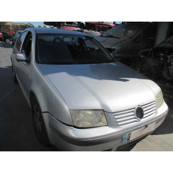volkswagen bora berlina (1j2) del año 2001