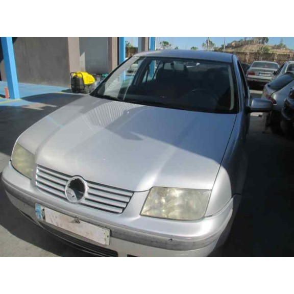 volkswagen bora berlina (1j2) del año 2001