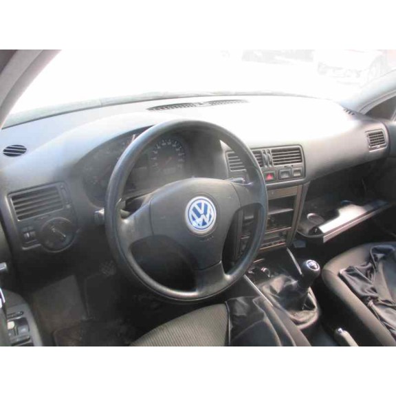volkswagen bora berlina (1j2) del año 2001