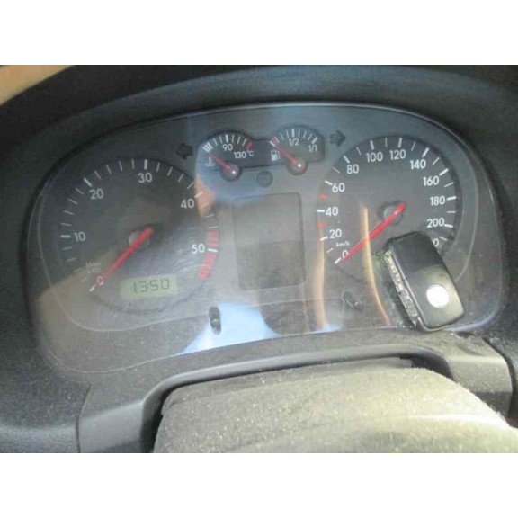 volkswagen bora berlina (1j2) del año 2001