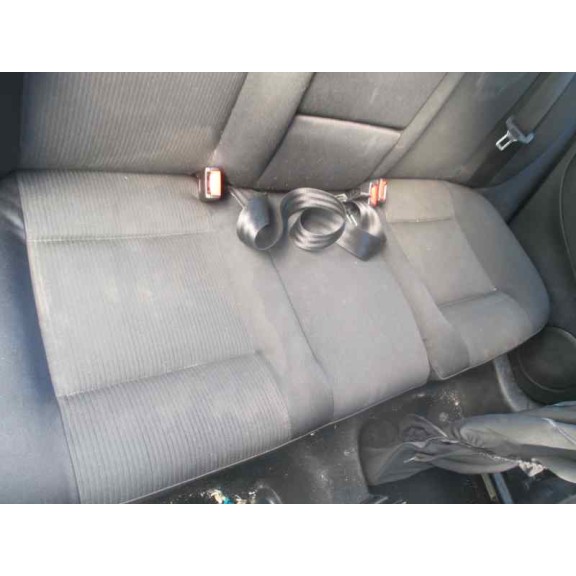 volkswagen bora berlina (1j2) del año 2001