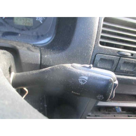 volkswagen bora berlina (1j2) del año 2001