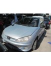 peugeot 206 berlina del año 2001