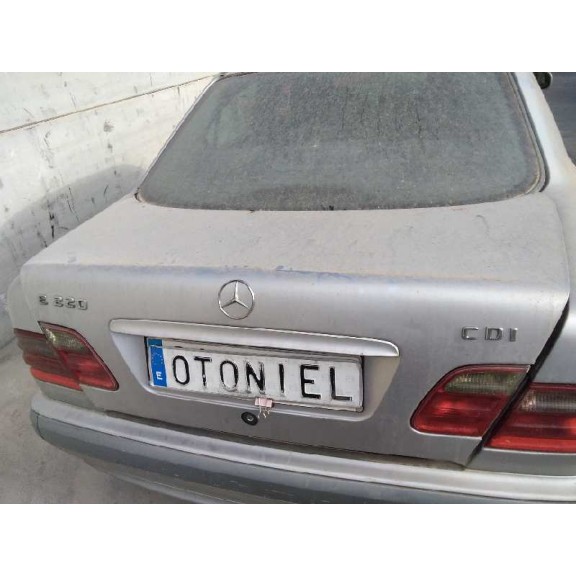 mercedes-benz clase e (w210) berlina diesel del año 2001