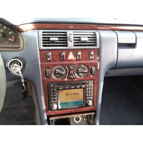 mercedes-benz clase e (w210) berlina diesel del año 2001