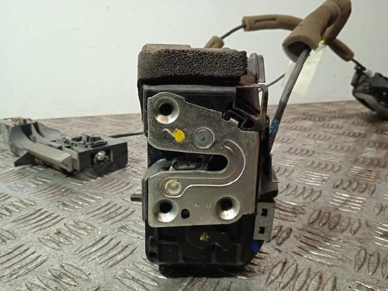 Recambio de cerradura puerta trasera derecha para nissan pulsar (c13) acenta referencia OEM IAM   3 PINS