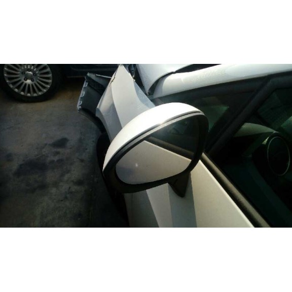 seat ibiza (6j5) del año 2010