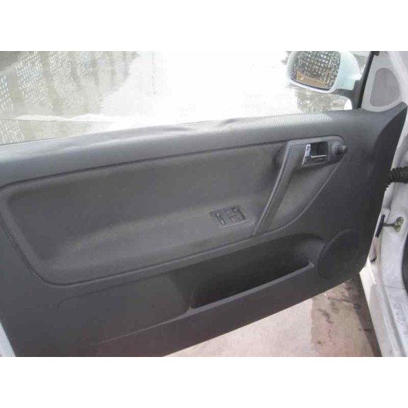 volkswagen polo berlina (6n2) del año 2001