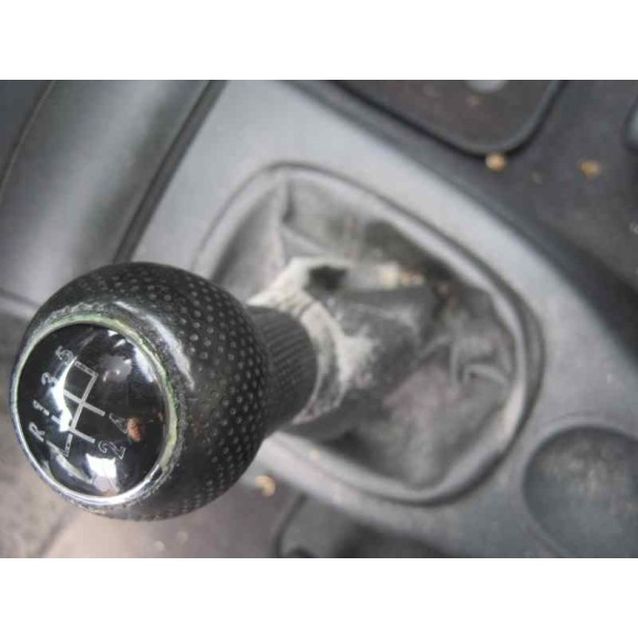 volkswagen polo berlina (6n2) del año 2001