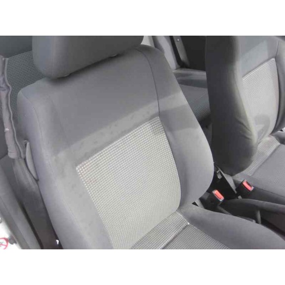 volkswagen polo berlina (6n2) del año 2001