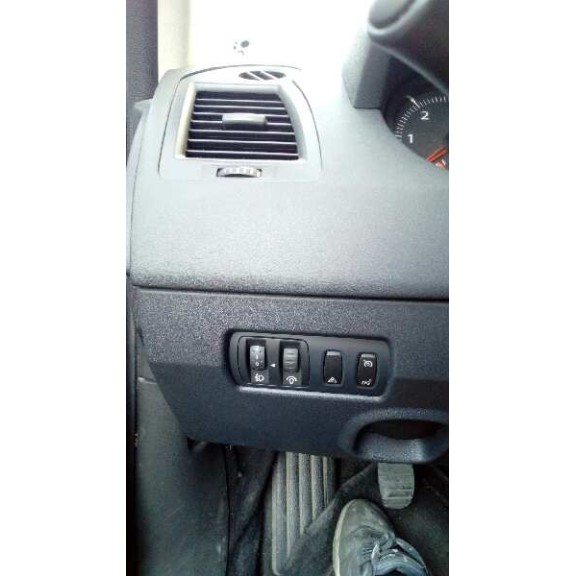 renault megane ii berlina 3p del año 2006