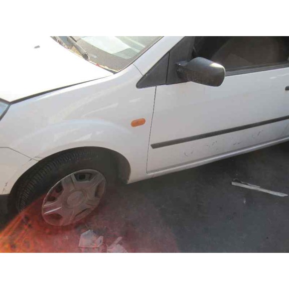 ford fiesta (cbk) del año 2004