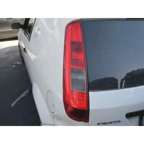 ford fiesta (cbk) del año 2004